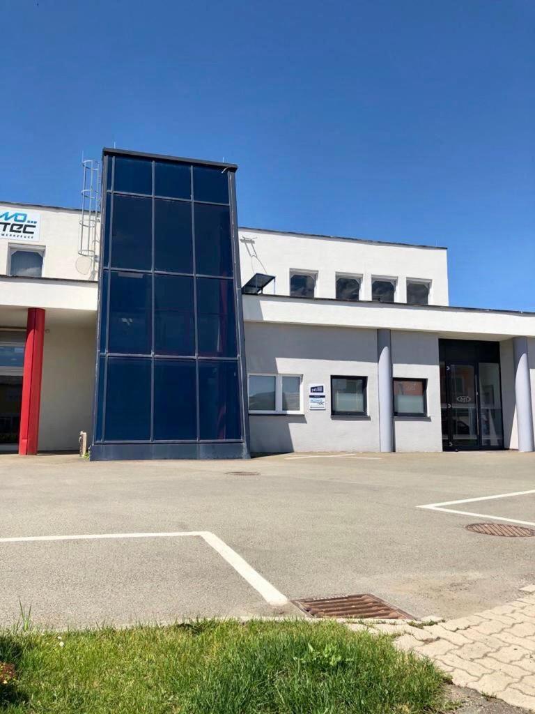 Kobra Room Fuer 4 Personen Spielberg Bei Knittelfeld Esterno foto